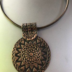 New Metal choker necklace